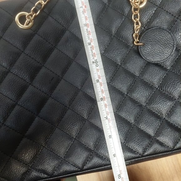 Elizabeth Grant Black Quilted Handbag/Purse - Picture 15 of 16